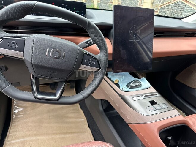 Changan Qiyuan A05-8
