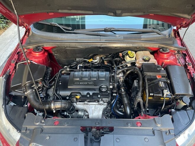 Chevrolet Cruze-12
