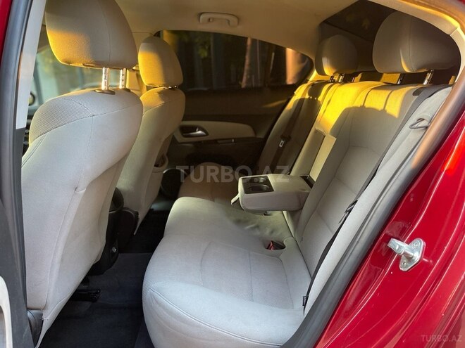 Chevrolet Cruze-10