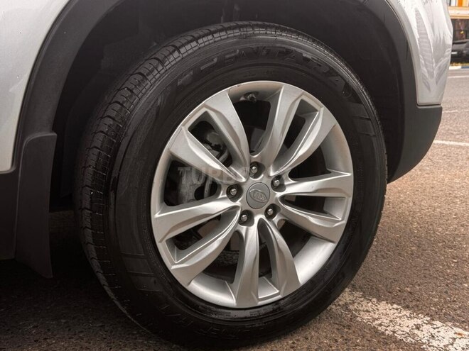 Kia Sorento-12