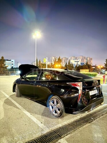Toyota Prius-7