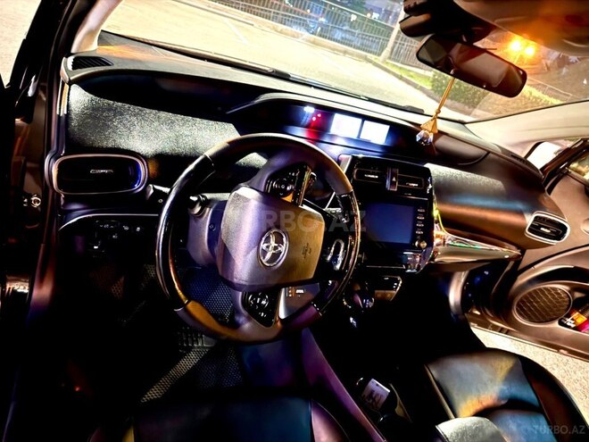 Toyota Prius-14