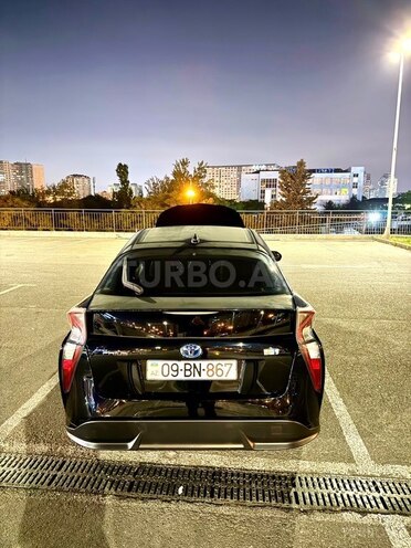 Toyota Prius-8