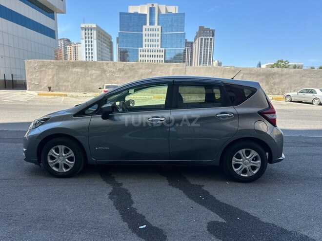 Nissan Note-5
