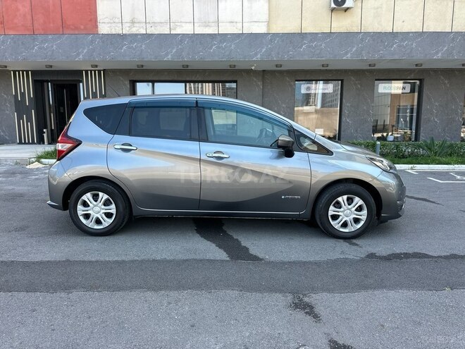 Nissan Note-4