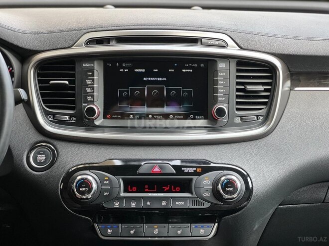 Kia Sorento-14