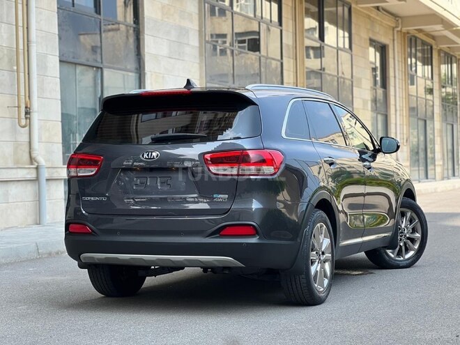 Kia Sorento-4
