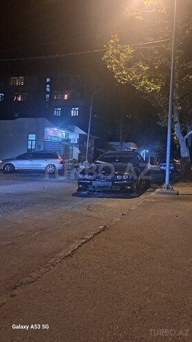 BMW 525-9