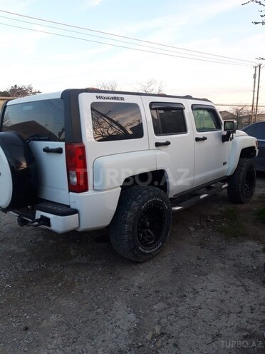 Hummer H3-2
