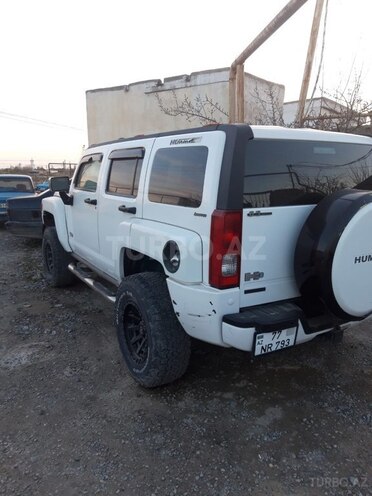Hummer H3-6