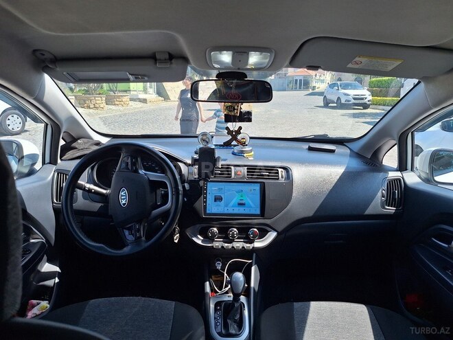 Kia Rio-3