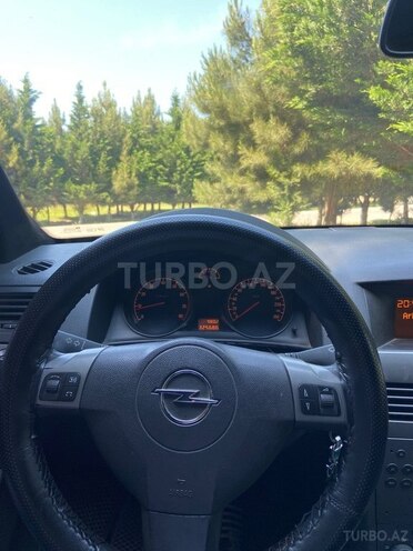 Opel Astra-12