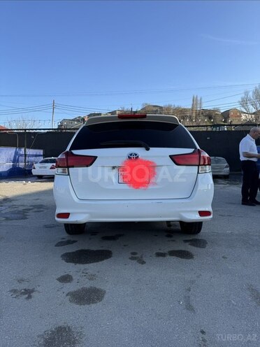 Toyota Corolla Fielder-2
