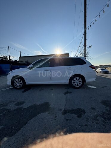 Toyota Corolla Fielder-4
