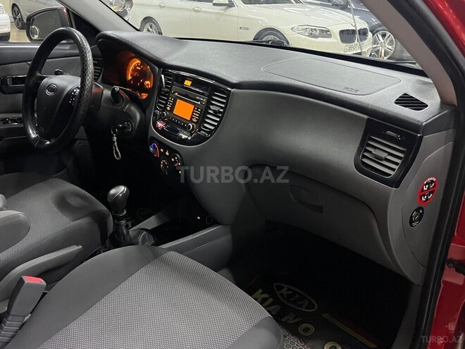 Kia Rio-9