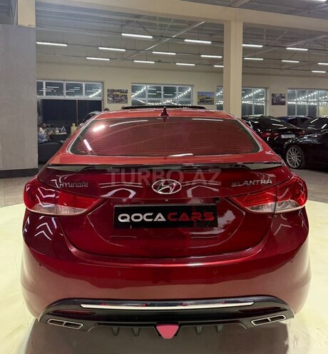 Hyundai Elantra-10
