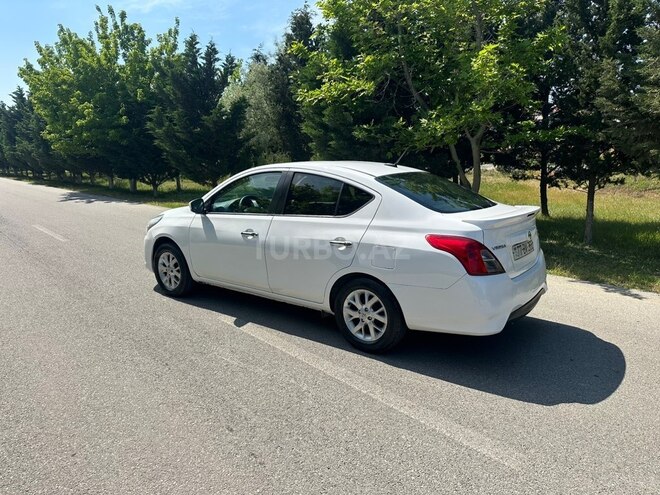 Nissan Versa-4