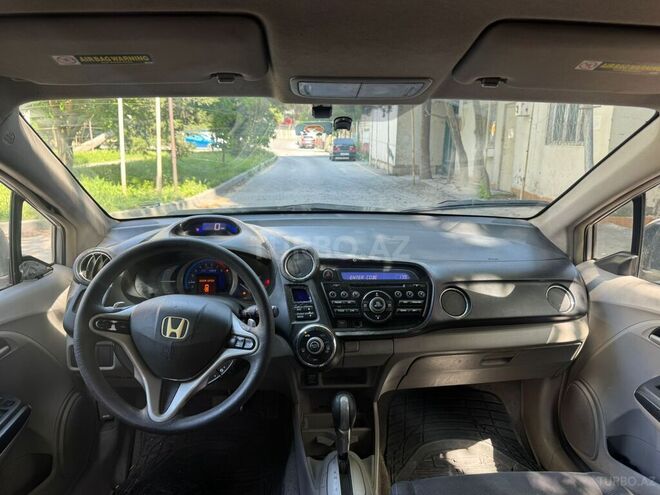 Honda Insight-3