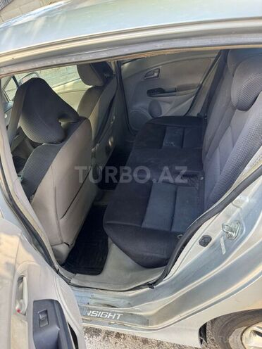 Honda Insight-5