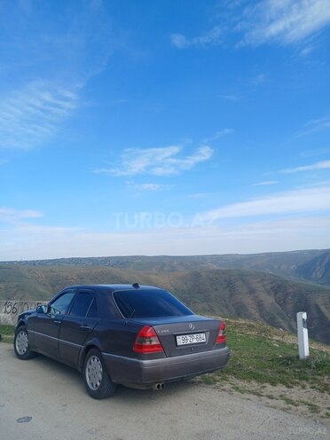 Mercedes C 200-8
