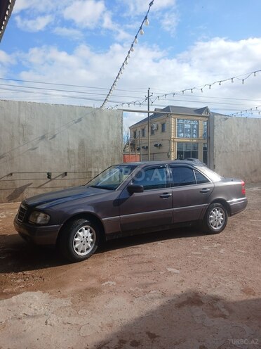Mercedes C 200-9