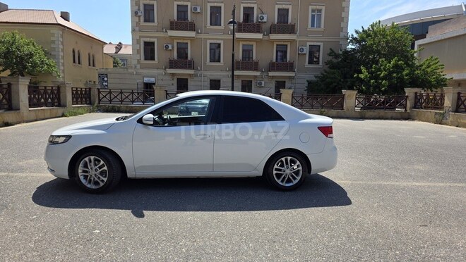 Kia Cerato-10
