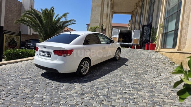 Kia Cerato-5