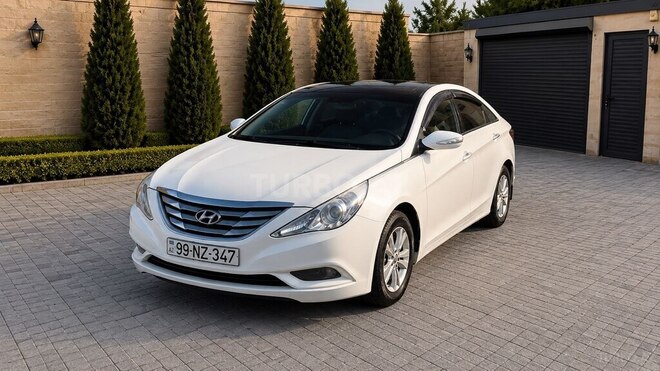 Hyundai Sonata-1