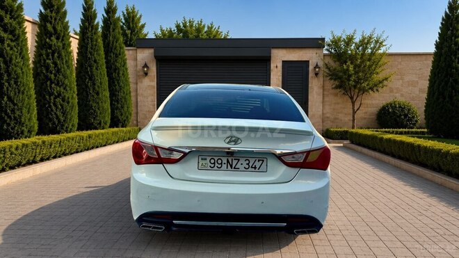 Hyundai Sonata-3