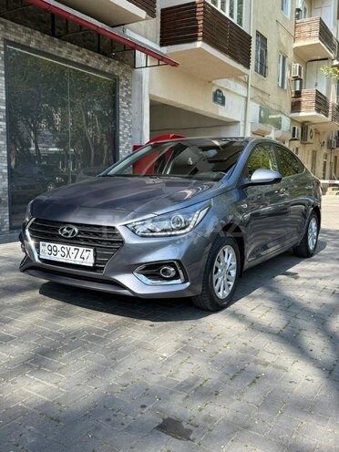 Hyundai Accent-1