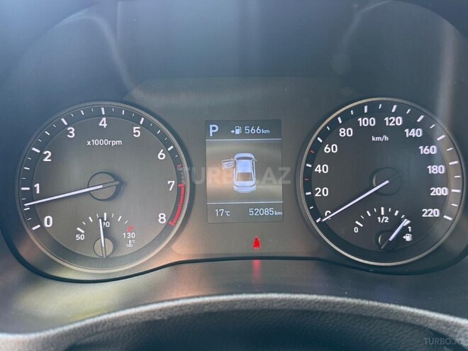 Hyundai Accent-14