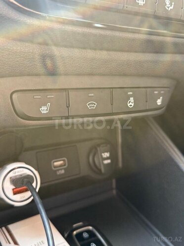Hyundai Accent-19