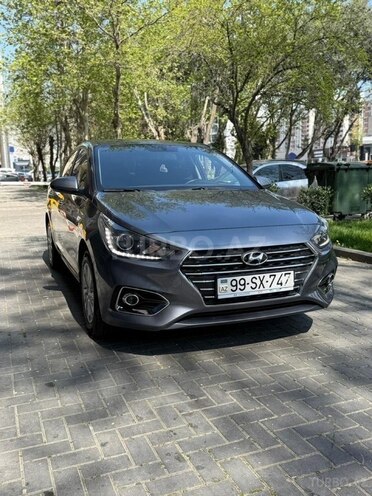 Hyundai Accent-8