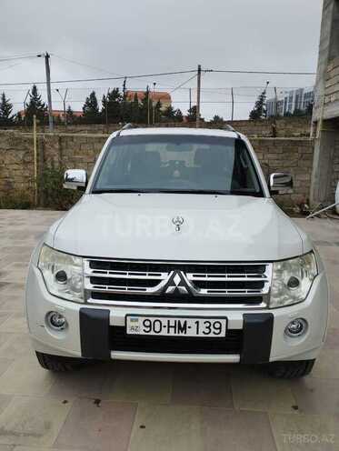 Mitsubishi Pajero-1