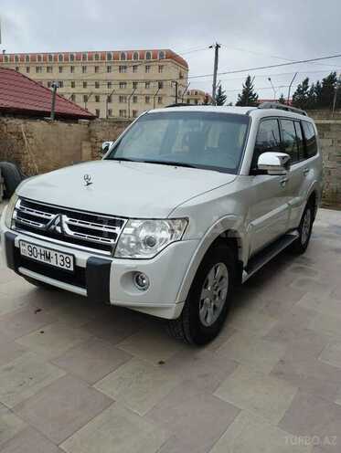 Mitsubishi Pajero-3