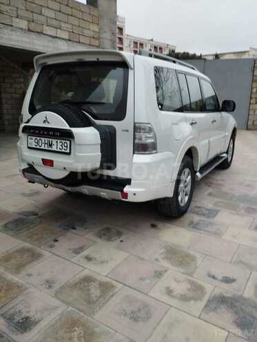 Mitsubishi Pajero-7