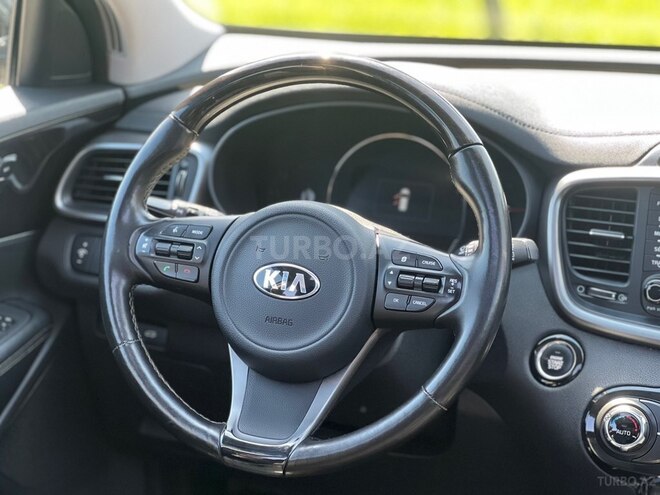 Kia Sorento-11
