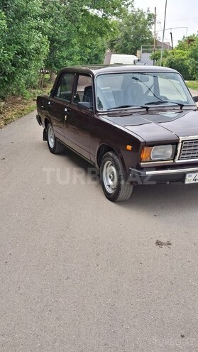 LADA (VAZ) 2107-2