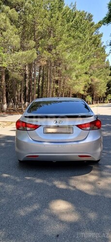 Hyundai Avante-2