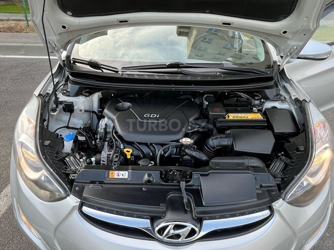 Hyundai Avante-13