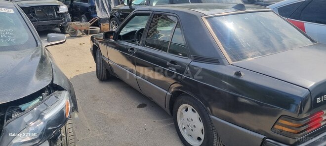 Mercedes 190-6