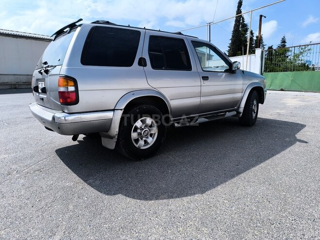 Nissan Pathfinder-4