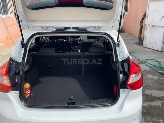 Ford Focus-8