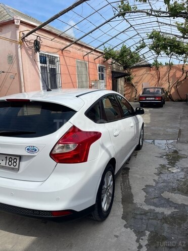 Ford Focus-5