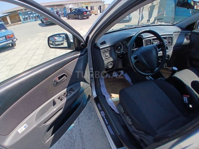 Kia Rio-8