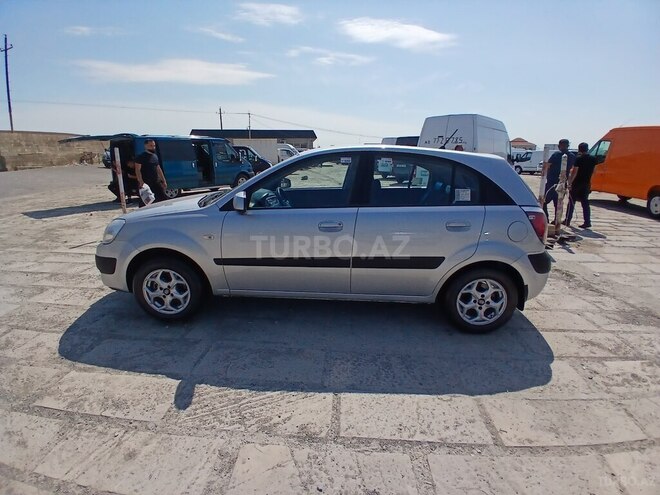Kia Rio-2