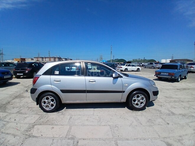 Kia Rio-4