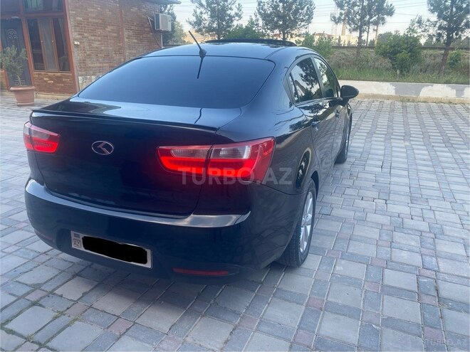 Kia Rio-12