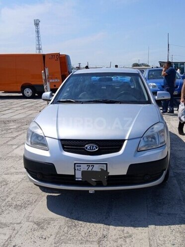 Kia Rio-1
