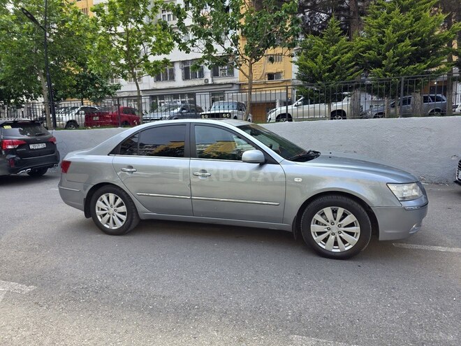Hyundai Sonata-4
